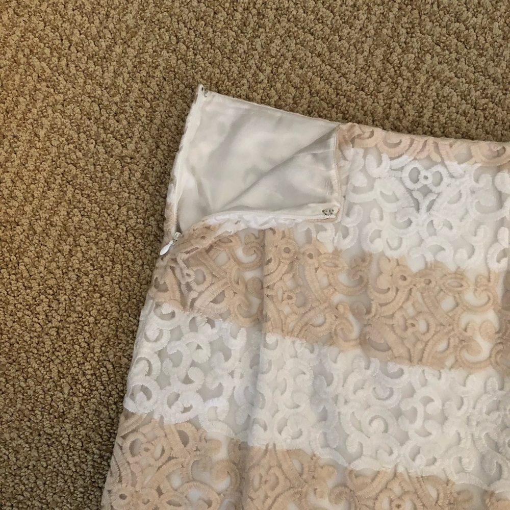 WHBM Stripe Lace Pencil Skirt NWOT Sz 00 Tan White - Picture 3 of 10